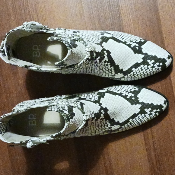 BP. Ankle Boot - Picture 4 of 6